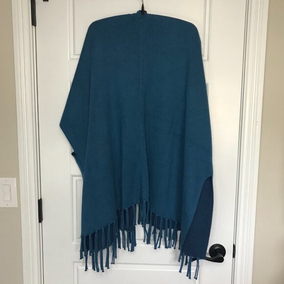 Chico's Reversible Fringed Ruana Wrap Women's S/M Teal, Deep Blue Lightweight - Picture 8 of 15